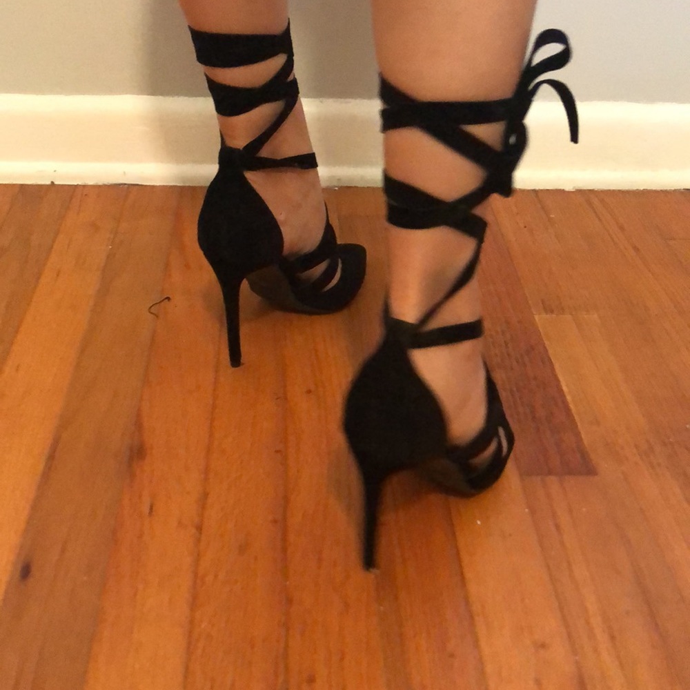 Wrap around lace up Heels - Picture 5 of 7
